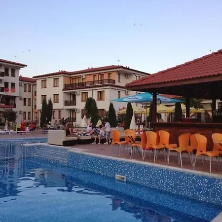 жаклин к.к. хармони хилс アパート Rogachevo