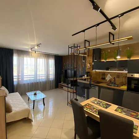 アパート жаклин к.к. хармони хилс *