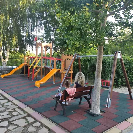 жаклин к.к. хармони хилс *